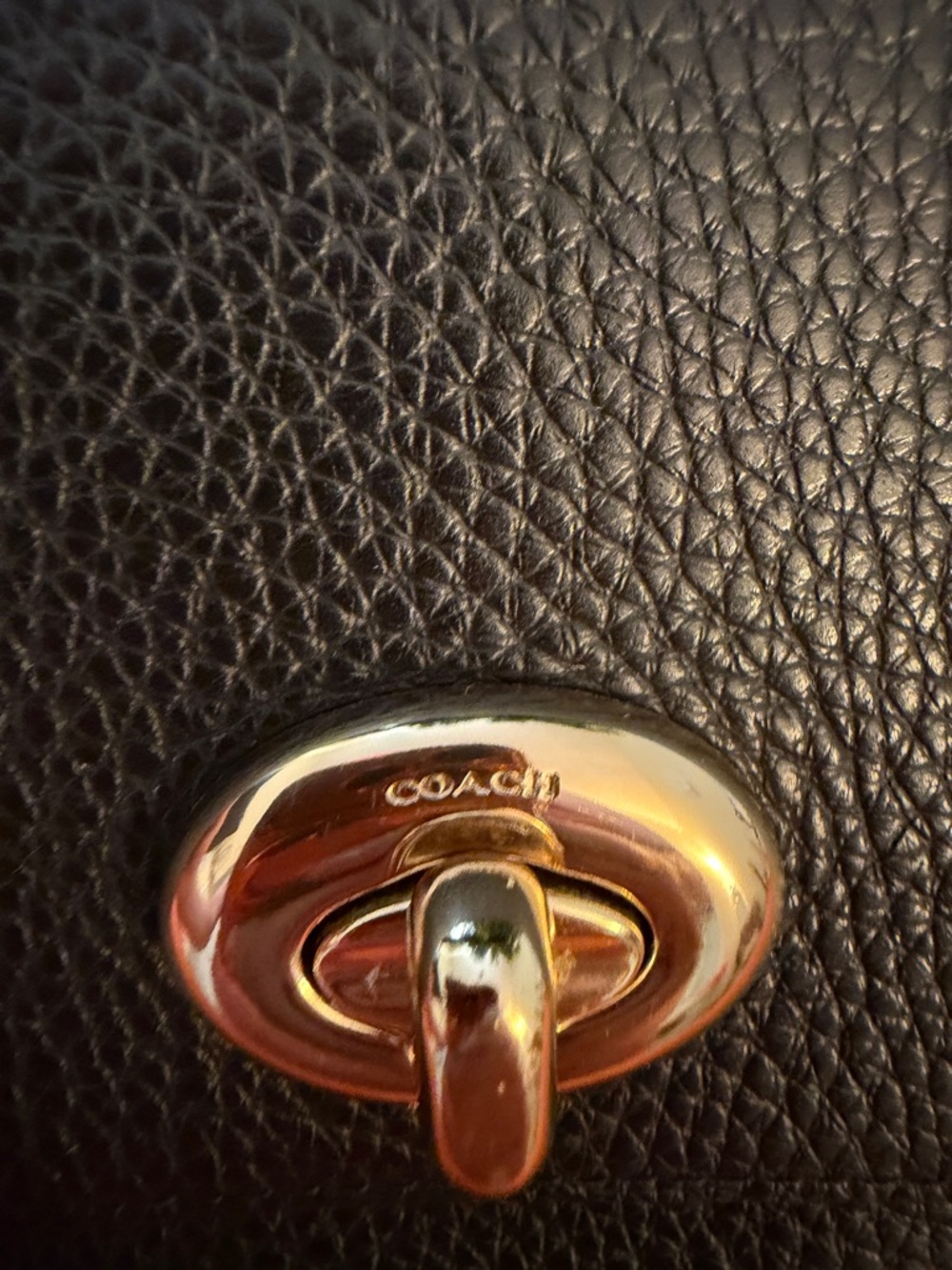 Coach black pebbled leather bag 🖤
Minimal, classy, and easy to style. - Picture 15 of 16